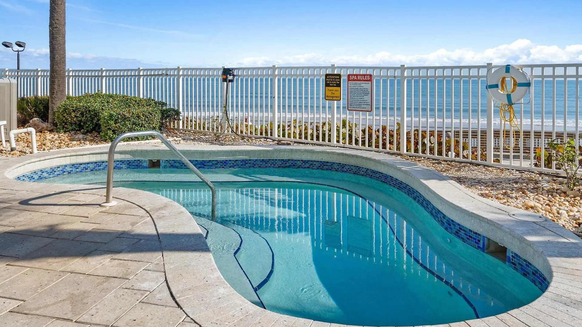 Breath Taking 3 Bedroom Direct Oceanfront Condo With Private Balcony At The Wyndham Ocean Walk Resort دايتونا بيتش بيت للعطل